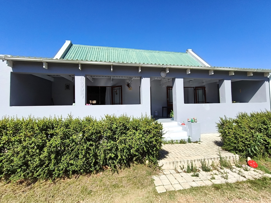3 Bedroom Property for Sale in Wavecrest Eastern Cape